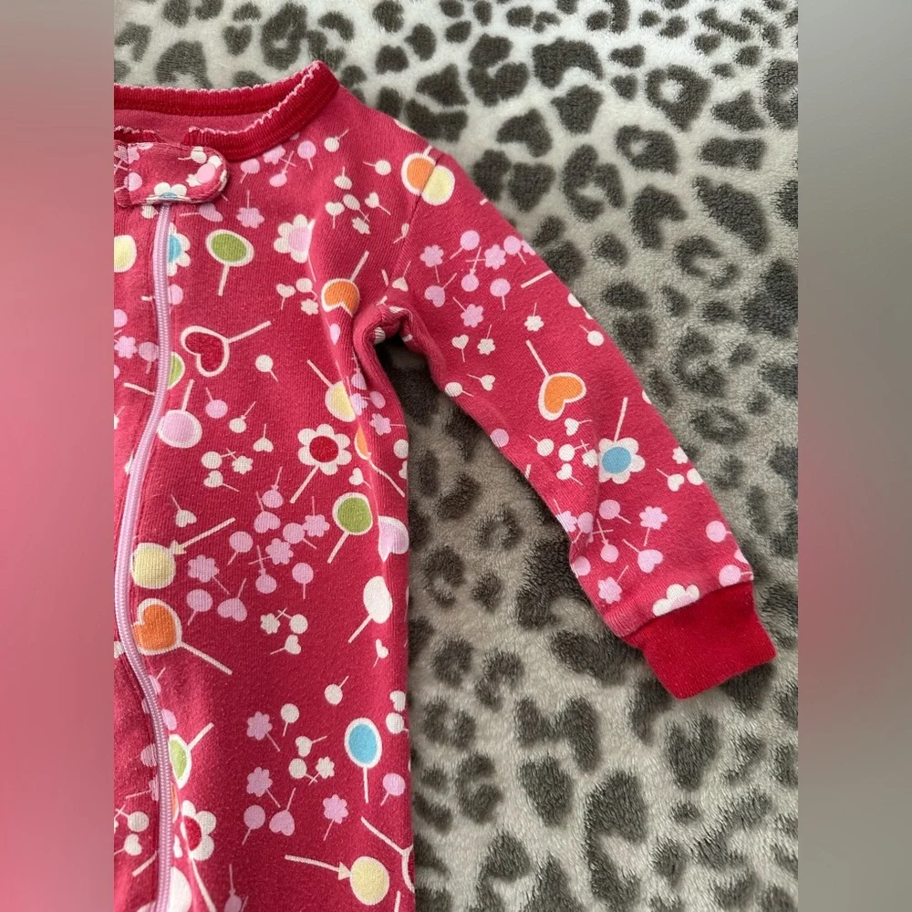 2007 babyGap Floral One Piece Footed Sleepwear in Pink Size 6-12 Months